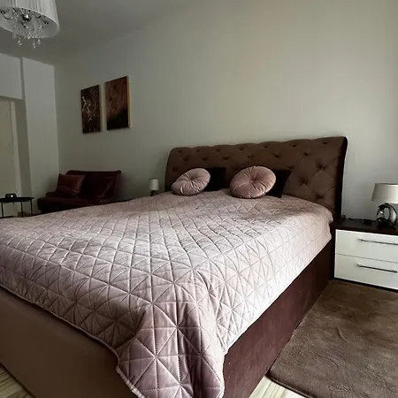 Colette Belleview Apartment *